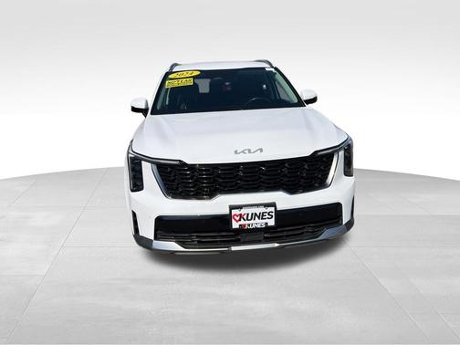 Glacial White Pearl 2024 Kia Sorento S