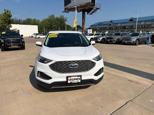 Oxford White 2024 Ford Edge SEL