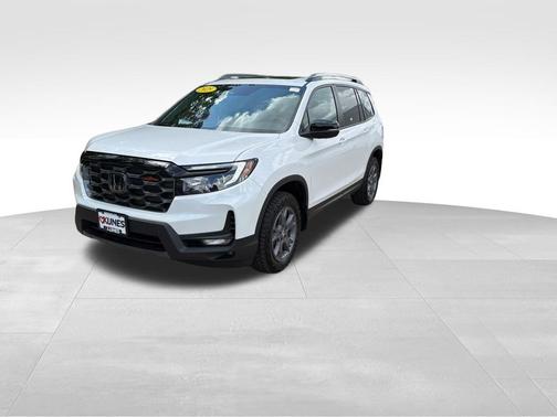 White 2025 Honda Passport TrailSport
