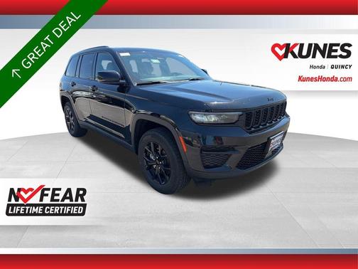 Diamond Black 2025 Jeep Grand Cherokee Laredo