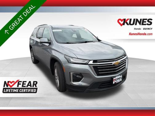 Sterling Gray Metallic 2023 Chevrolet Traverse LT Cloth