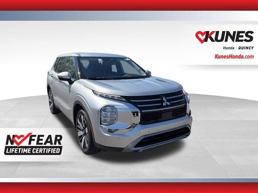 Silver 2025 Mitsubishi Outlander SE