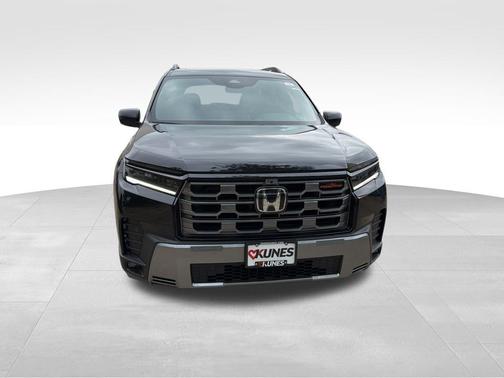Crystal Black Pearl 2026 Honda Pilot TrailSport