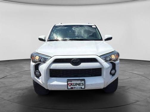 Super White 2017 Toyota 4Runner SR5