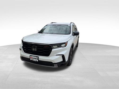 White 2025 Honda Pilot TrailSport
