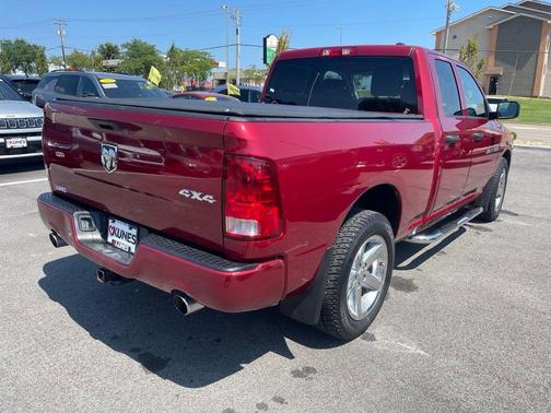Deep Cherry Red Crystal Pearlcoat 2012 RAM 1500 ST