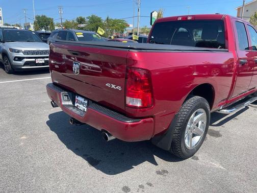 Deep Cherry Red Crystal Pearlcoat 2012 RAM 1500 ST