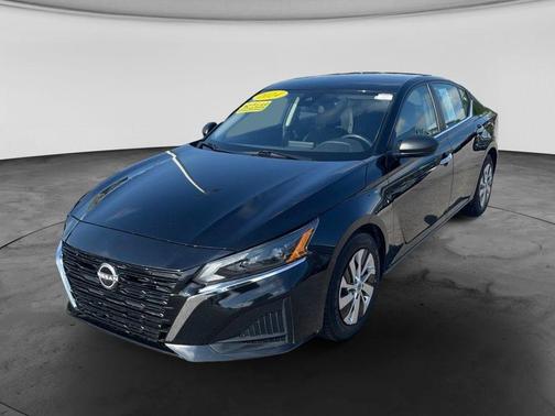 Super Black Clearcoat 2024 Nissan Altima 2.5 S