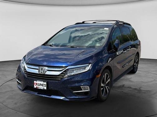 Blue 2018 Honda Odyssey Elite