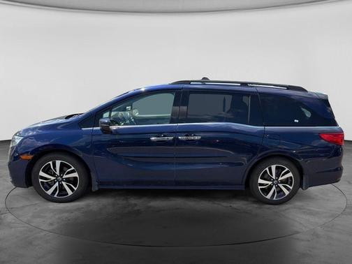 Blue 2018 Honda Odyssey Elite