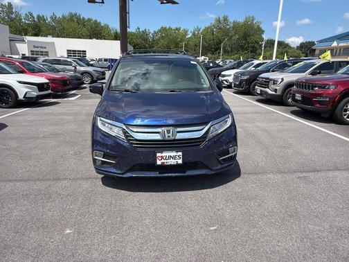 Blue 2018 Honda Odyssey Elite
