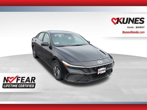Black 2024 Hyundai ELANTRA SEL