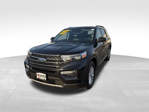 Black Metallic 2024 Ford Explorer XLT