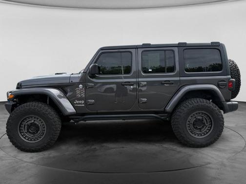 Granite Crystal Clearcoat Metallic 2020 Jeep Wrangler Unlimited Sahara