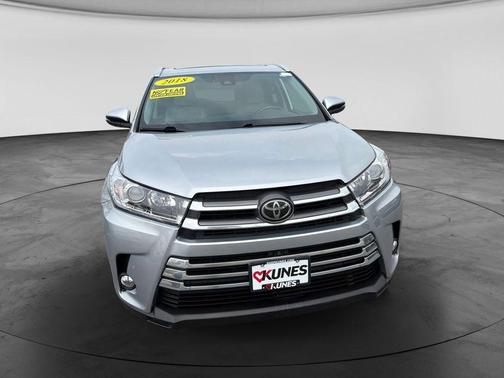 Celestial Silver Metallic 2018 Toyota Highlander Limited Platinum
