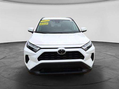 Ice 2025 Toyota RAV4 XLE