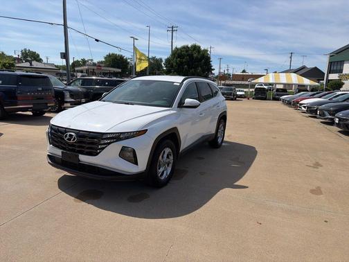 Quartz White 2022 Hyundai TUCSON SEL