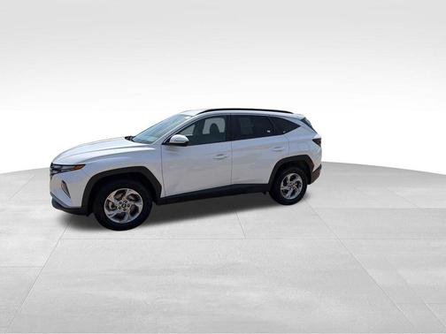 Quartz White 2022 Hyundai TUCSON SEL