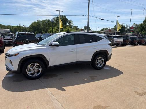 Quartz White 2022 Hyundai TUCSON SEL