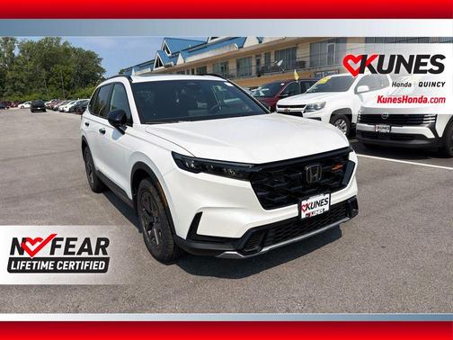 Platinum White Pearl 2026 Honda CR-V Hybrid TrailSport
