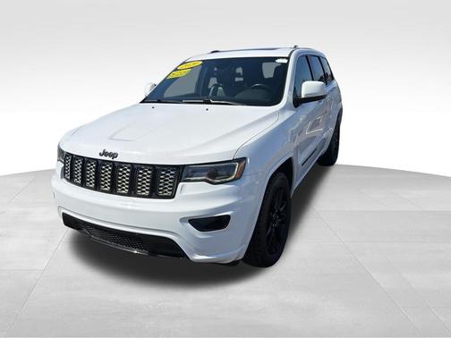 Bright White Clearcoat 2020 Jeep Grand Cherokee Altitude