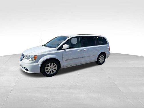 Bright White Clearcoat 2016 Chrysler Town & Country Touring