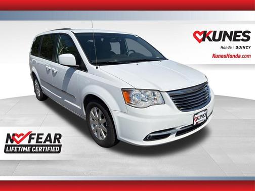 Bright White Clearcoat 2016 Chrysler Town & Country Touring