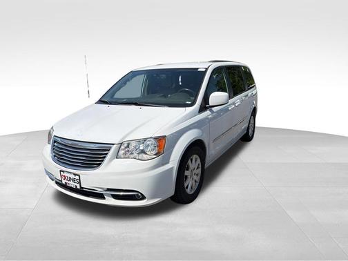 Bright White Clearcoat 2016 Chrysler Town & Country Touring