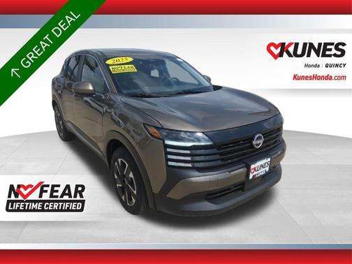 Canyon Bronze M 2025 Nissan Kicks SV
