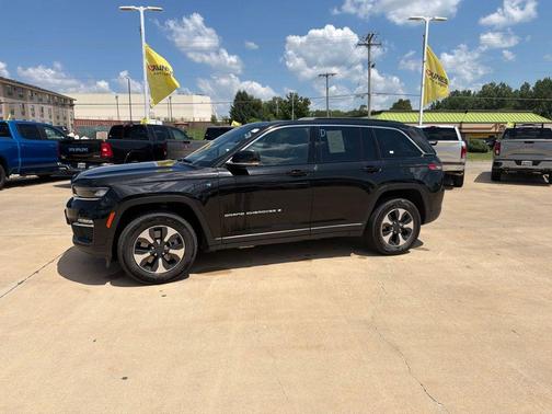 Diamond Black 2024 Jeep Grand Cherokee 4xe Base