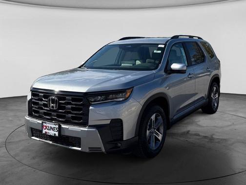 Silver Metallic 2026 Honda Pilot EX-L