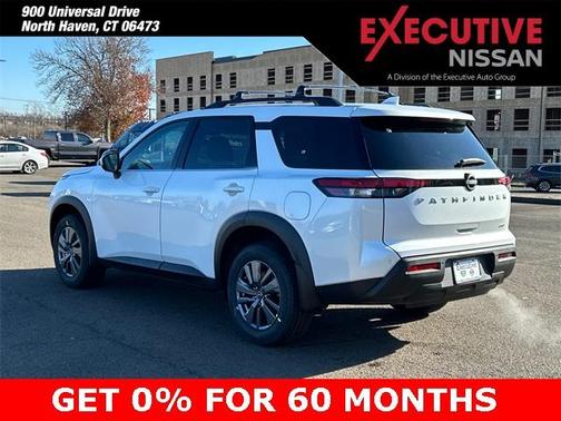 2025 Nissan Pathfinder SV