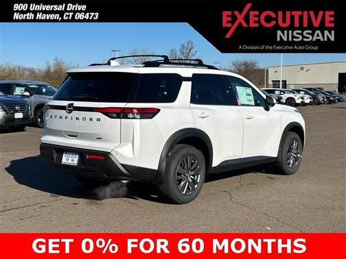 2025 Nissan Pathfinder SV