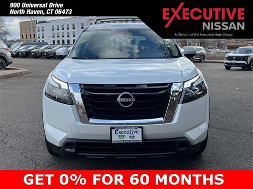 2025 Nissan Pathfinder SV