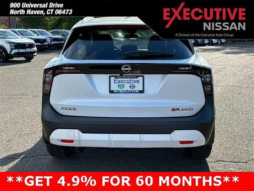 2025 Nissan Kicks SR