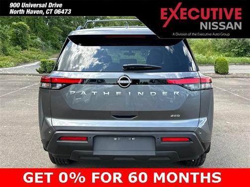 2025 Nissan Pathfinder SV