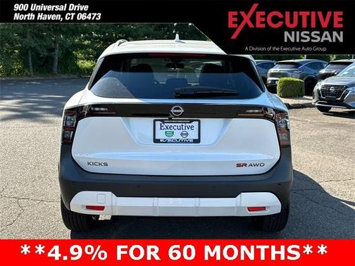 2025 Nissan Kicks SR