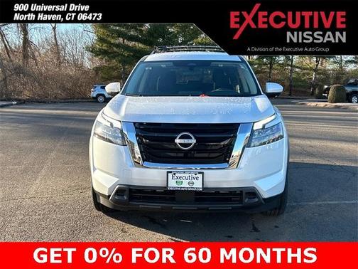 2025 Nissan Pathfinder SV
