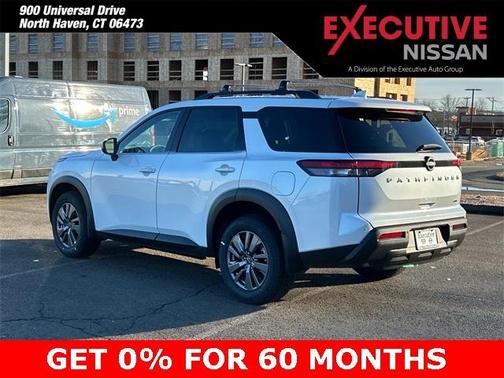 2025 Nissan Pathfinder SV