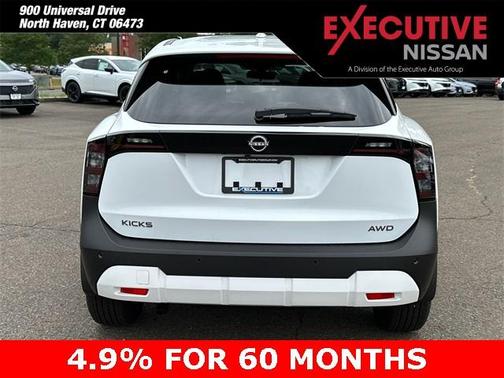 2025 Nissan Kicks SV