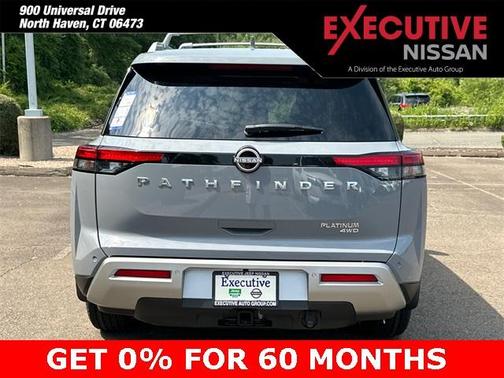 2025 Nissan Pathfinder Platinum