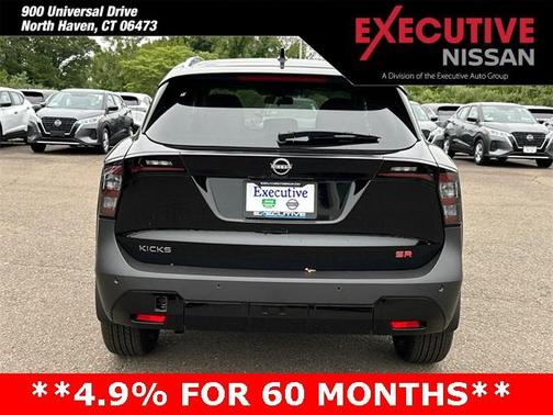 2025 Nissan Kicks SR