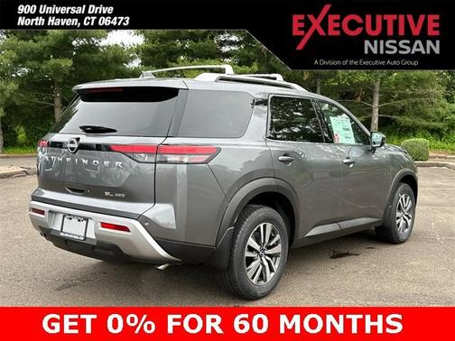 2025 Nissan Pathfinder SL