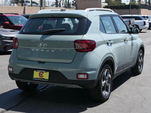 Mirage Green 2026 Hyundai VENUE SEL