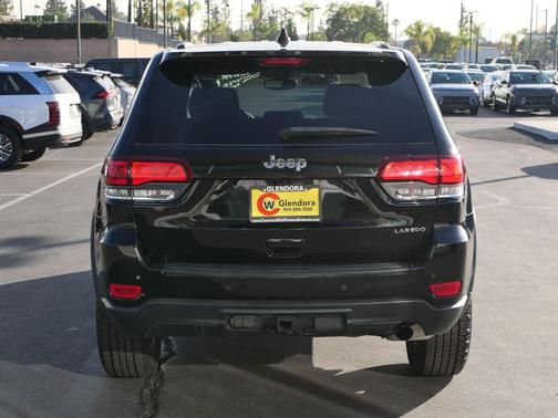 2022 Jeep Grand Cherokee Laredo