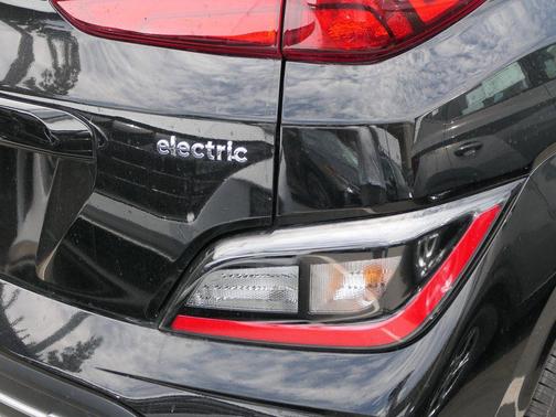 2023 Hyundai KONA EV SEL