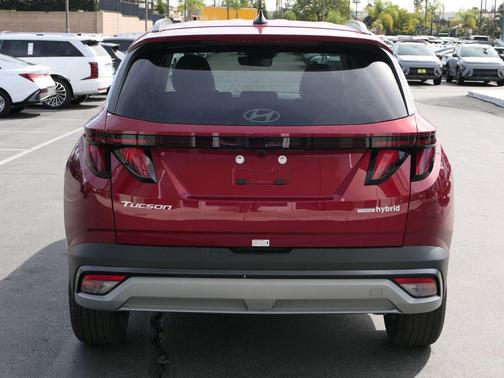 2026 Hyundai TUCSON Hybrid SEL