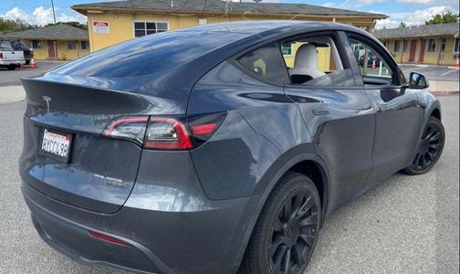 2021 Tesla Model Y Long Range Dual Motor All-Wheel Drive