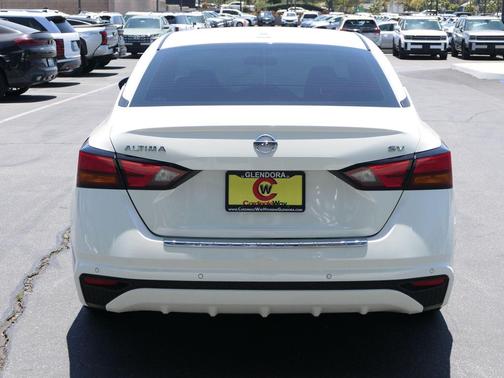 Pearl White 2021 Nissan Altima 2.5 SV