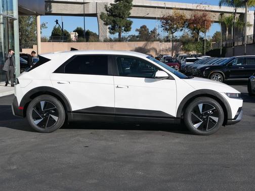 2026 Hyundai IONIQ 5 SEL